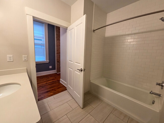 Photo - 3112 Warsaw Ave Unit 202