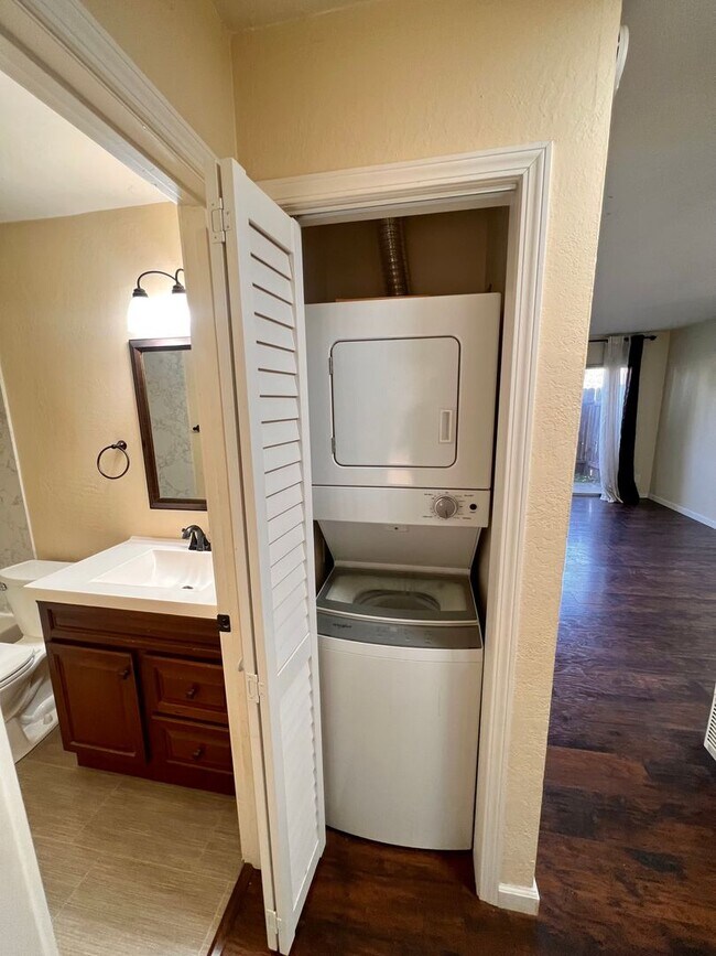 Photo - 2 Bed 1 Bath Condo in Martinez