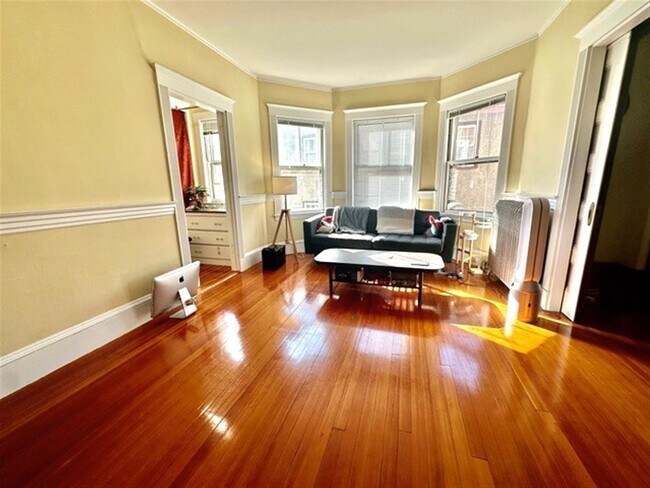 Photo - 77 College Ave Unit 1