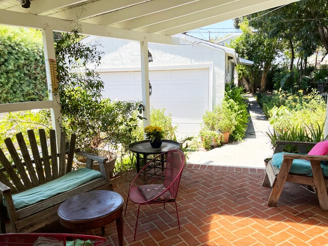 Back Porch - 5639 Troost Ave Rental