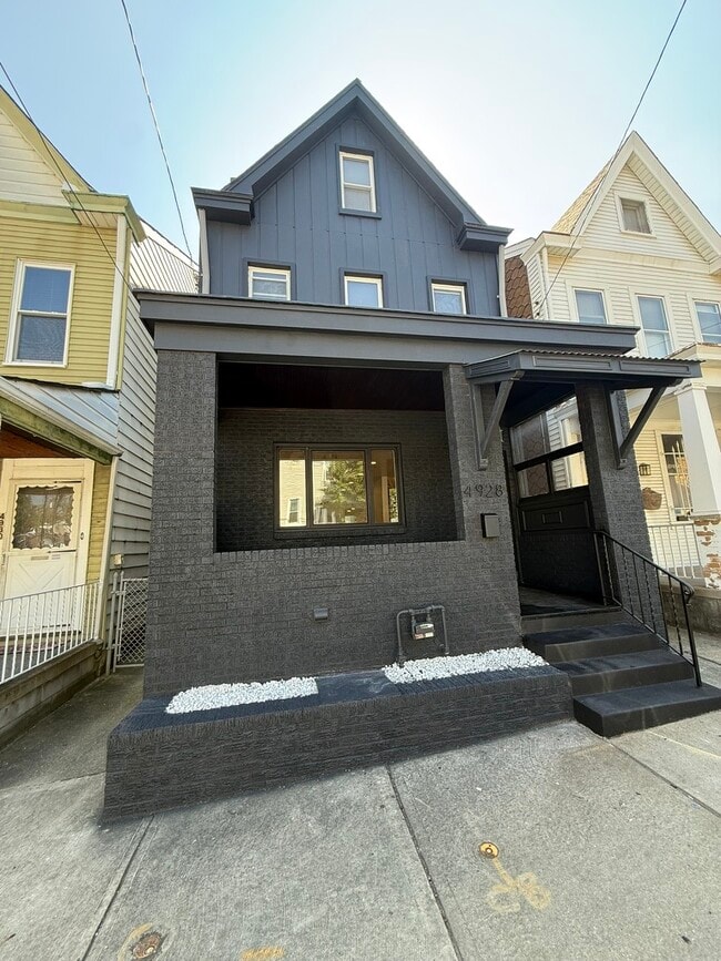 Photo - 4928 Sciota St