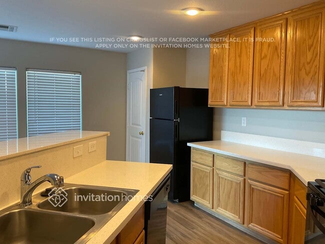 Photo - 4820 Golden Shimmer Ave