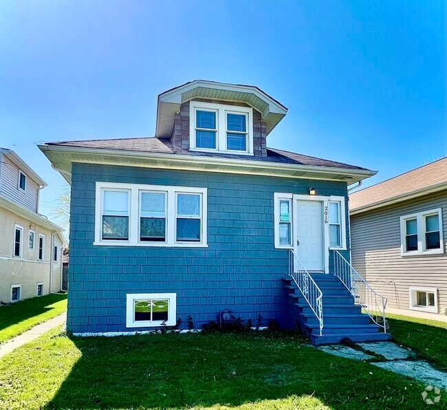 Building Photo - 2016 S 10th Ave Rental