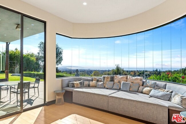 Photo - 1799 Correa Way