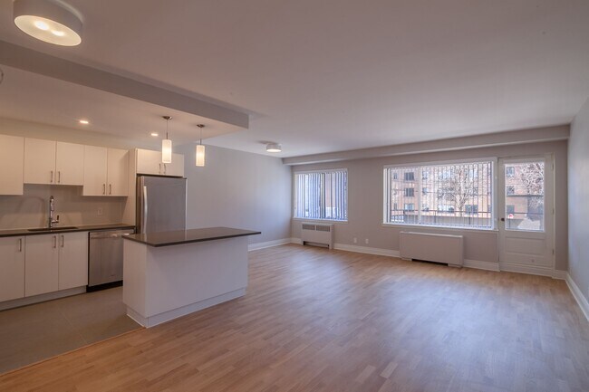 Photo - 4555 Av. Bonavista Unit 310