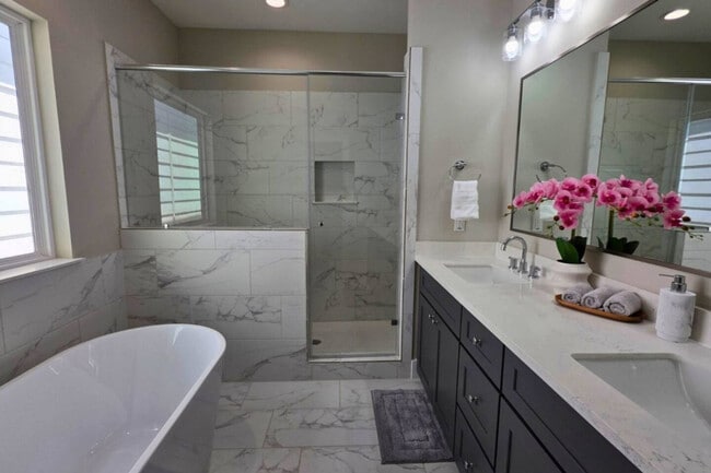 Photo - 8326 Curry Rd Unit ID1227052P