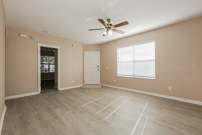 Photo - 7455 Oxford Garden Cir