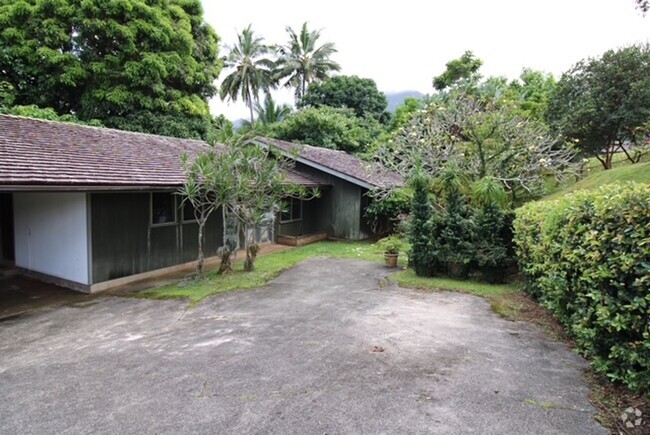Building Photo - Beautiful 3 Bedroom 2 Bath Located in the ... Rental