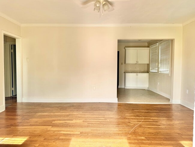 Photo - 4717 Orchid St