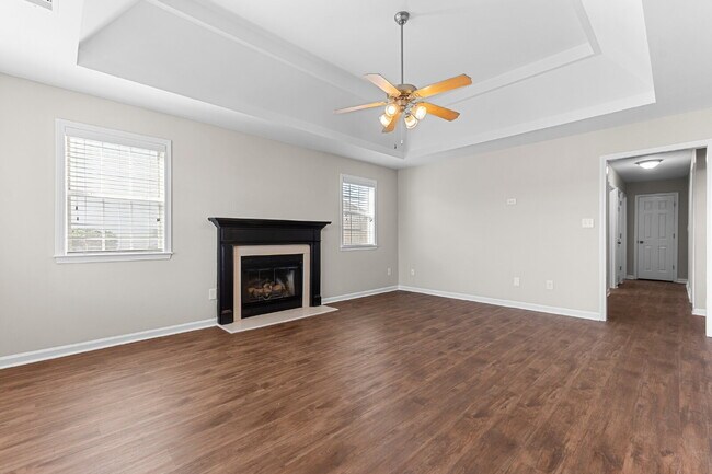 Photo - 200 Stirling Bridge Dr