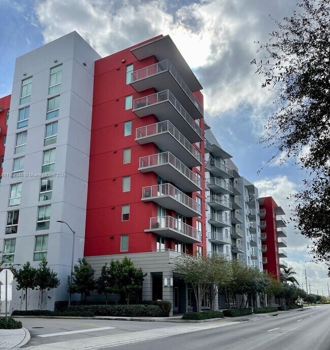 Building Photo - 7661 NW 107th Ave Unit 614