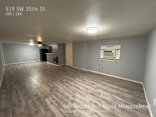 Photo - 519 SW 35th St