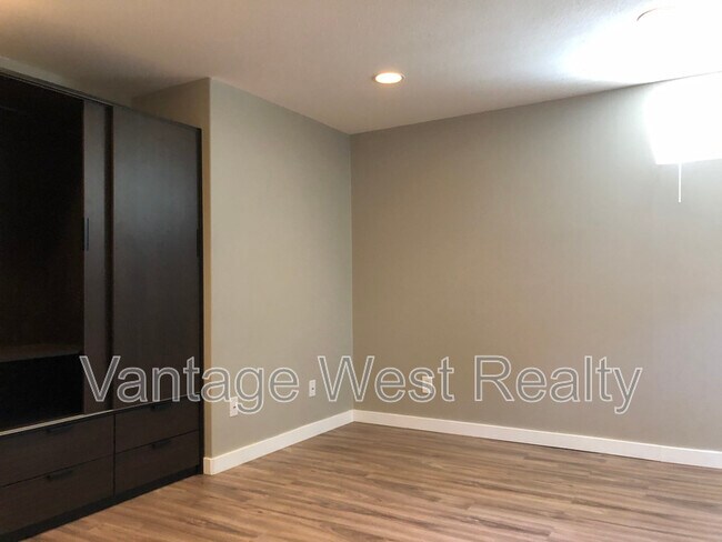 Photo - 348-B Rio Dr S