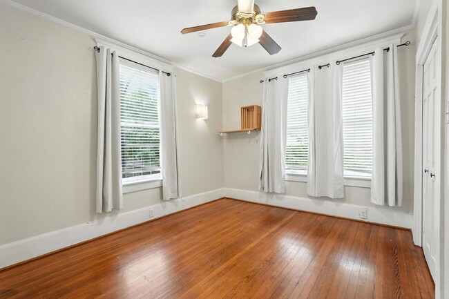 Photo - Beautiful 3-Bedroom Triplex in the Munger ...