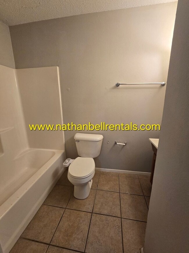 Photo - 736 8th St SE