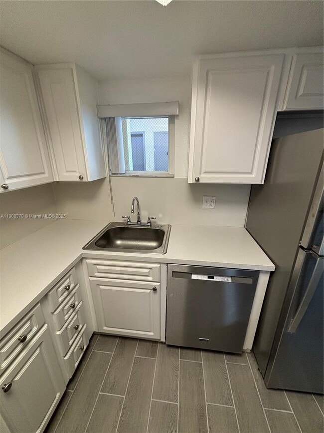 Photo - 8245 Lake Dr Unidad 202