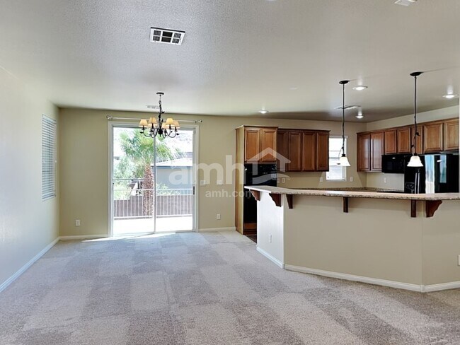 10035 Hollis Mountain Ave