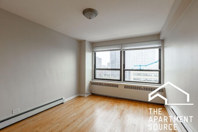 Photo - 4180 N Marine Dr Unit 1612