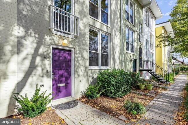 Building Photo - 40 G St SW Unit 104