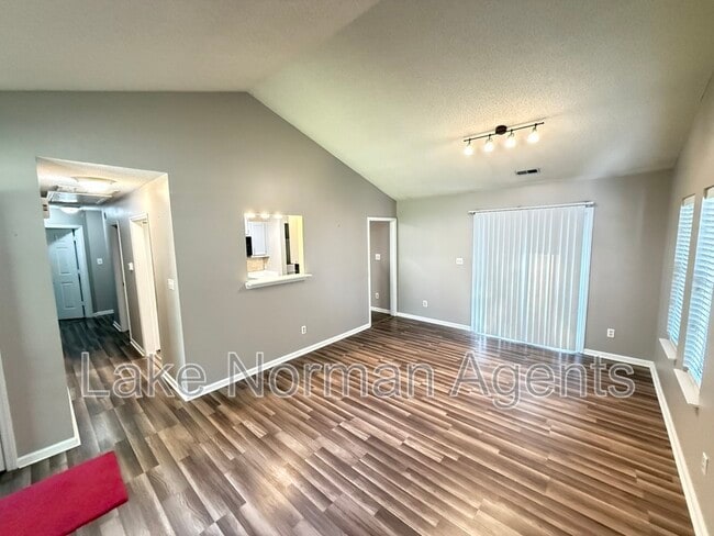 Photo - 8006 Maxwelton Dr