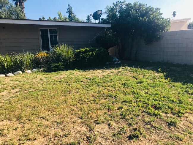 Photo - 18548 Arminta St