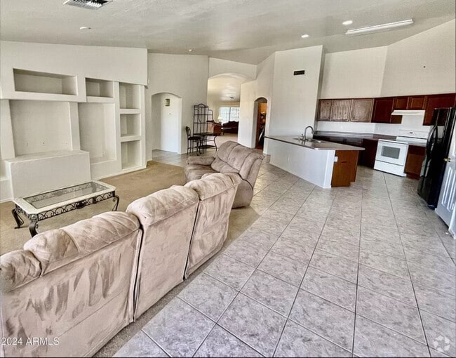 Building Photo - 608 W Rattlesnake Pl Rental