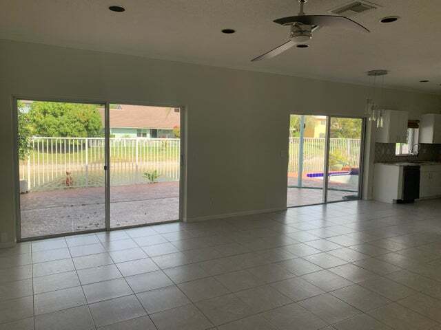 Photo - 10837 Palm Spring Dr