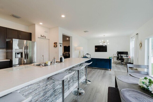 Photo - 1400 SE 27th Terrace