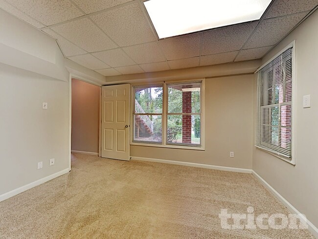 Photo - 1516 Maple Ridge Dr