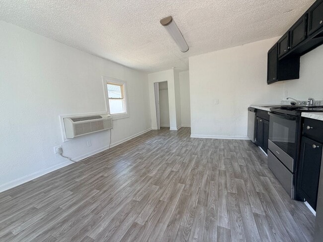 520 S Scenic Ave Unit 520 S Scenic
