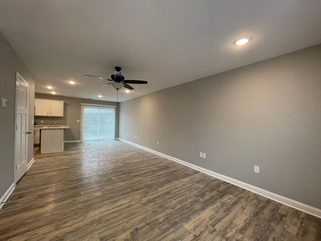 Photo - 107/105 Tucker Ln Unit 105 Tucker Ln