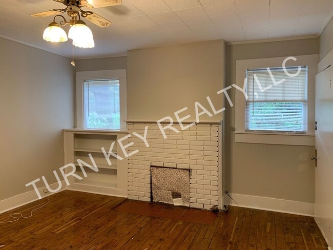Photo - Apartment unit for rent in a Triplex Home in Irondale