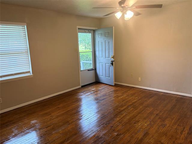 Photo - 404 W Heron St