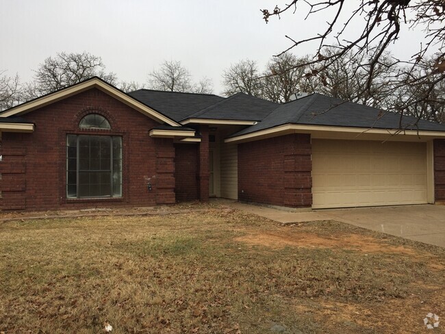 Building Photo - "Burleson Texas Homes for Rent" 1 ACRE FEN...