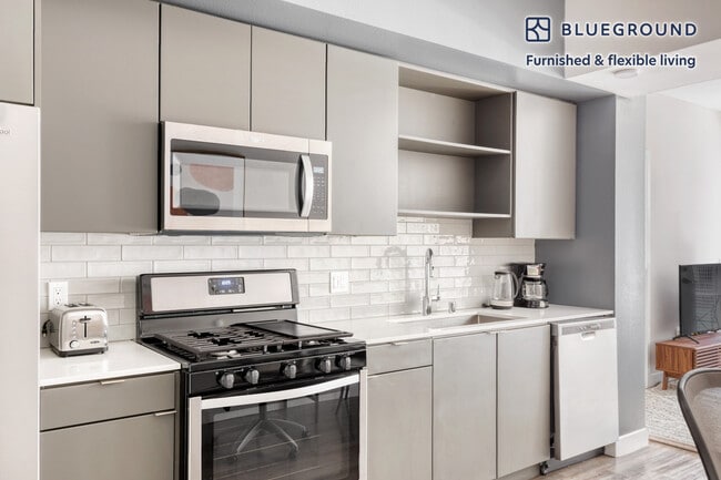 6677 Santa Monica Blvd Unit SI FL4-ID723