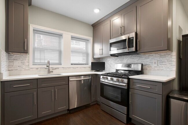116 Milton Ave Unit 2