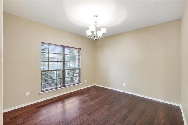 Photo - 3412 Hornbeam St