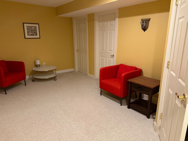 common area - 3846 Farrcroft Grn Unit Farrcroft Green