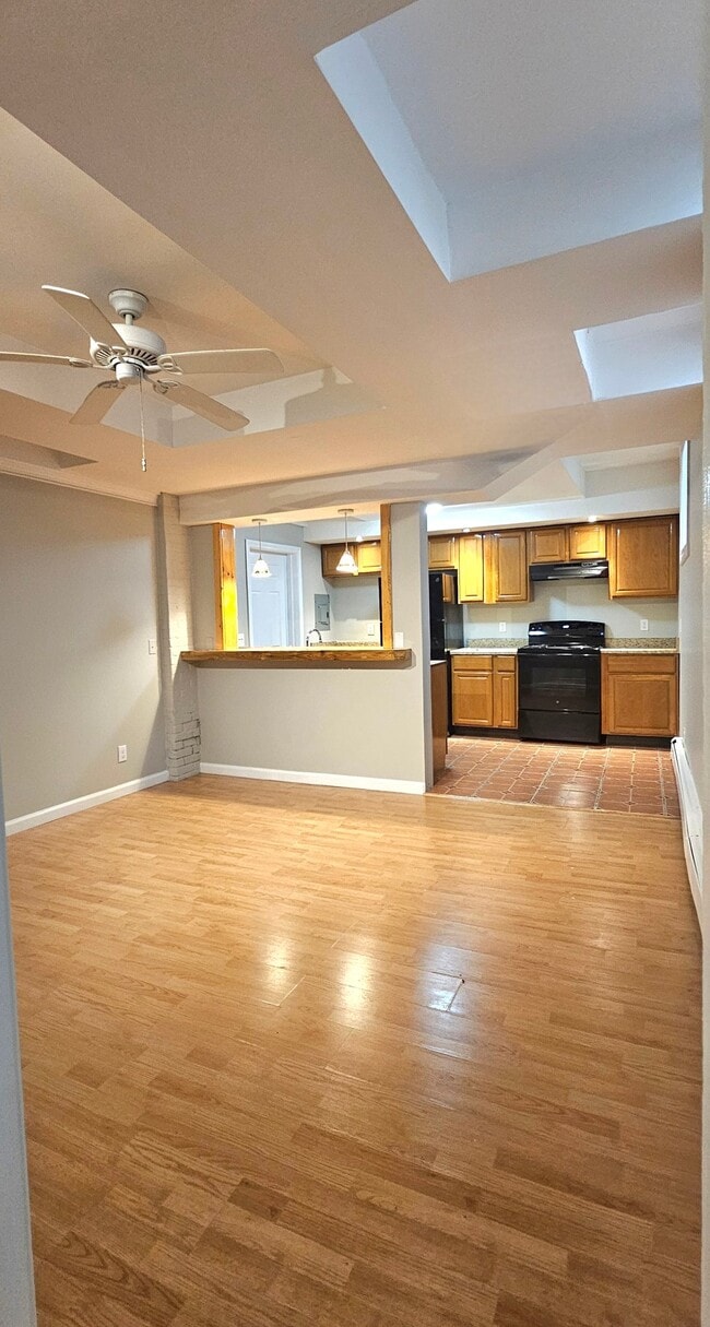 Building Photo - 429 Ellsworth Ave Unit Basement