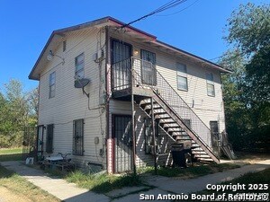 Building Photo - 2513 Quintana Rd Unit 6 Rental