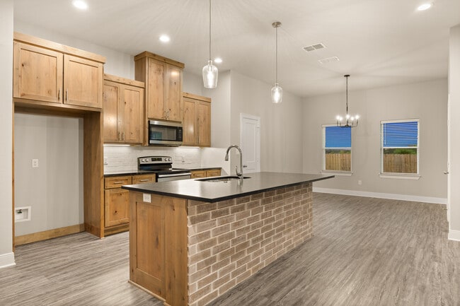 Photo - 1656 Legacy Dr