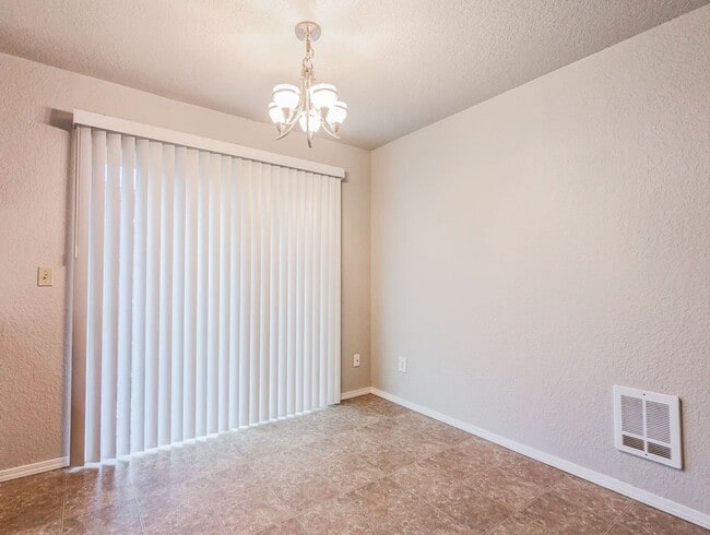 Photo - 328-Halcyon Holdings, LLC Unidad B