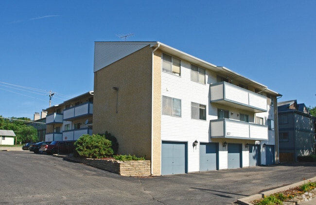 Photo - Chartwell Apartments