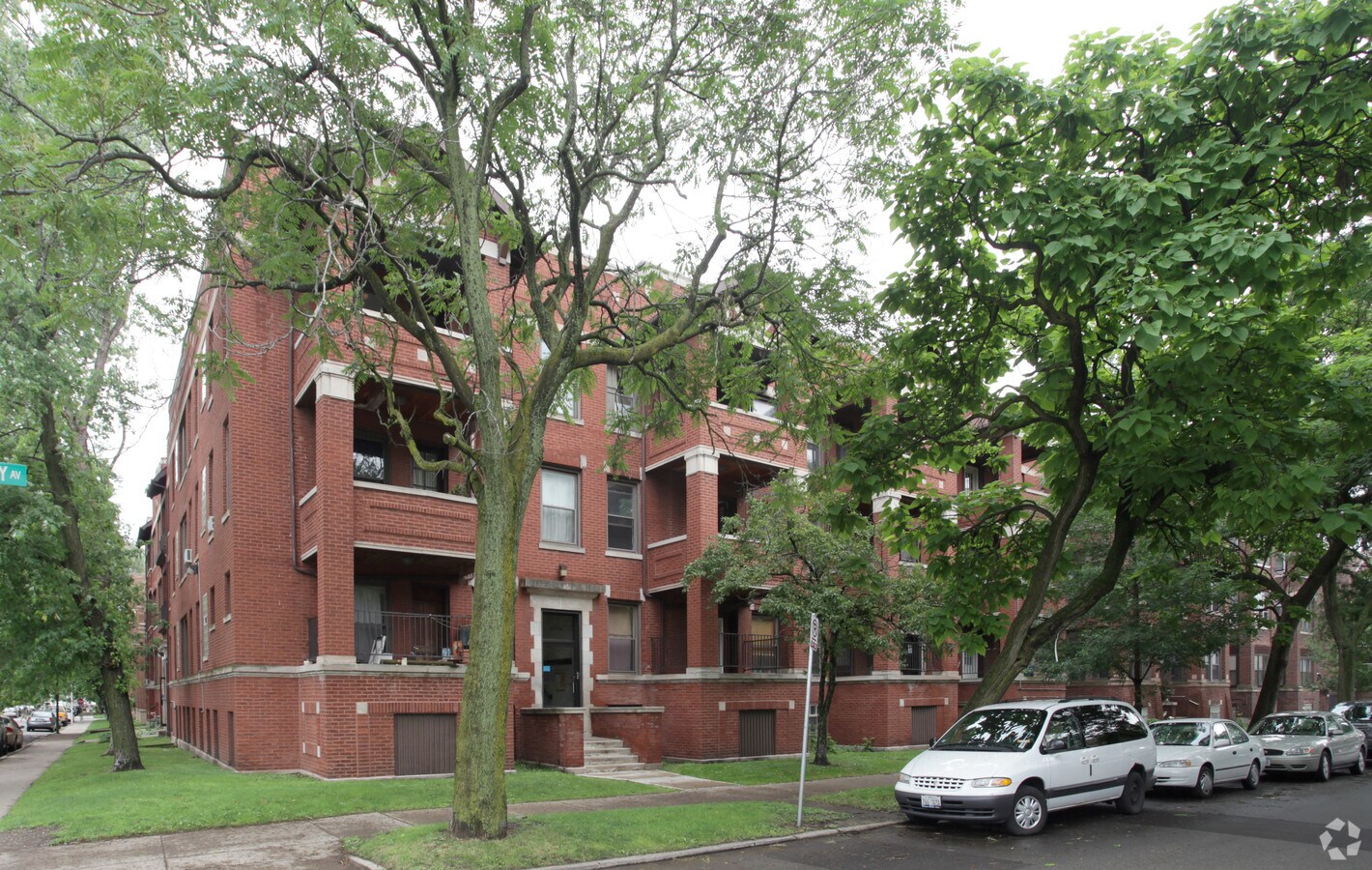 Photo - 5401-5409 S University Ave Apartments