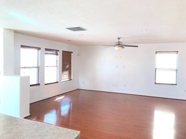 Photo - Spacious 4 bedroom Northern Meadows Home with Refriderated Air!