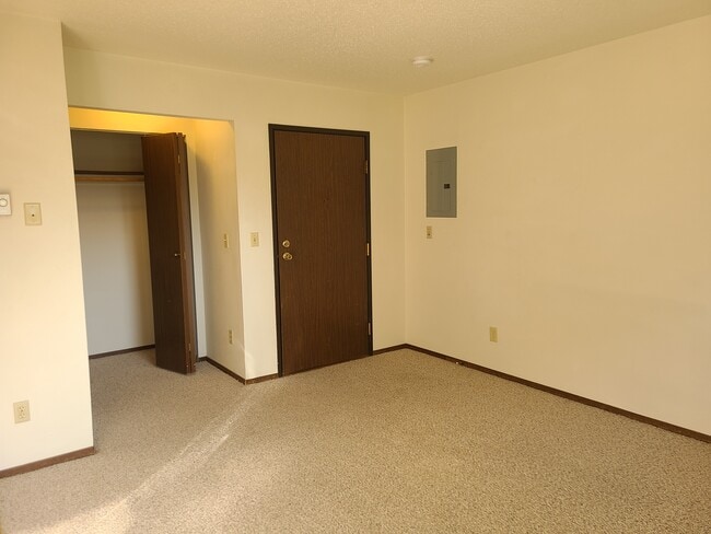 Photo - Green Apartments