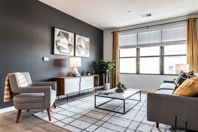 2BR, 2BA - 1,044SF - Living Room