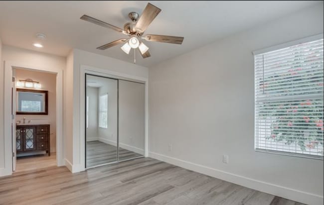 Photo - 139 Hansford St
