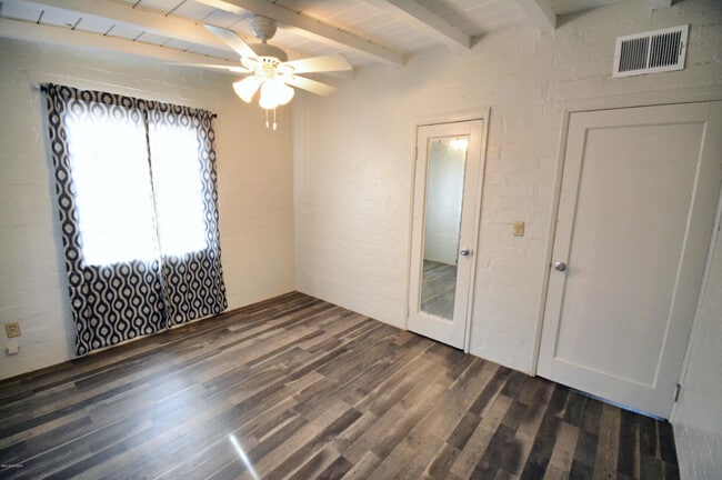 Photo - 4227 E Santa Barbara Ave