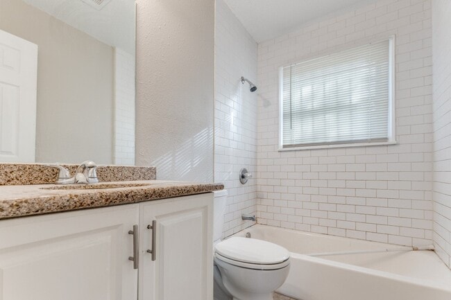 Photo - 9310 Forest View St